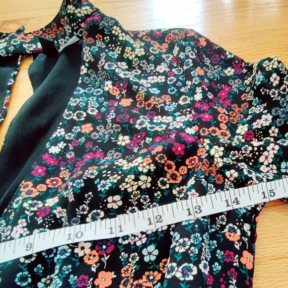 H&M High Neckline Floral Print Dress with Long Sleeves - Picture 4 of 8